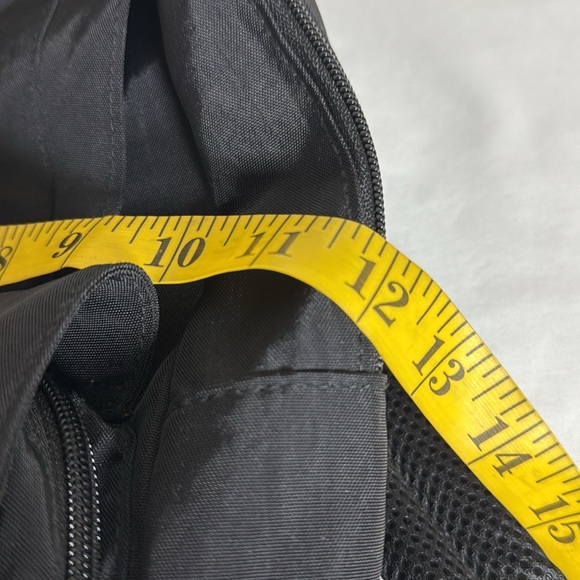 Baggallini Black Classic Travel Backpack Bag Pockets Zippers - Picture 13 of 15